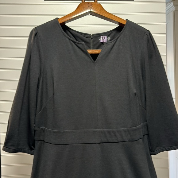 Ryan Wythe Midi Flare Dress - Picture 2 of 11